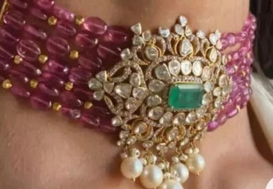 Choker with Emerald centre